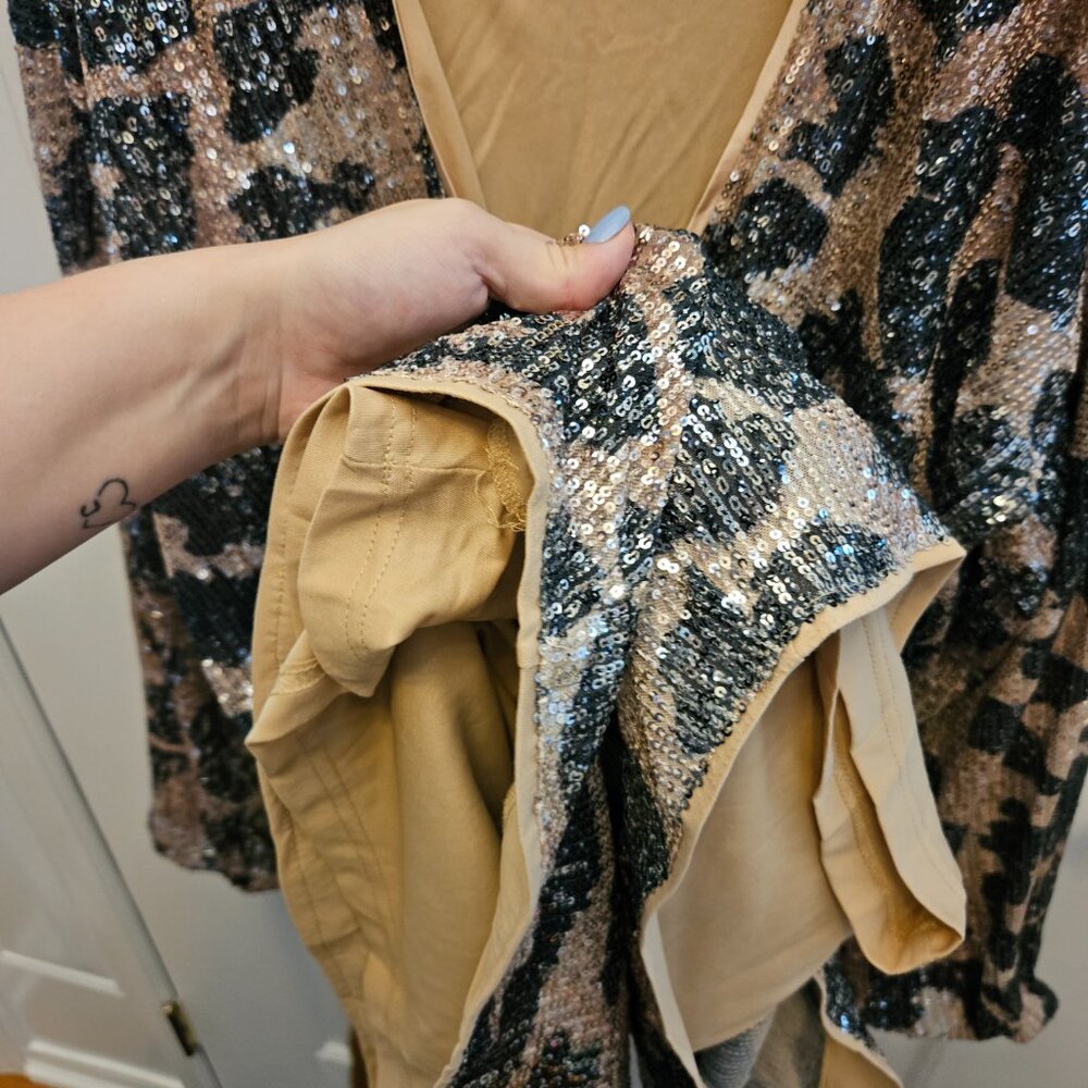 Sequins Animal Print Romper - Picture 5 of 10